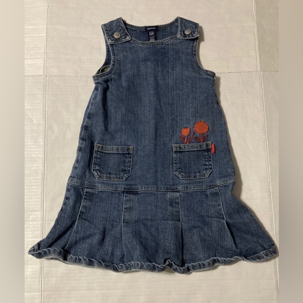 Baby Gap Stretch size 4 toddler girls sleeveless denim jumper dress